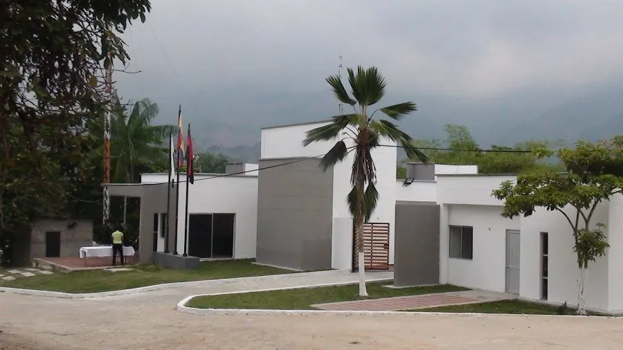 Vive LaEsperanza Digital: DENOR inaugura Estación de Policía en ... Vive LaEsperanza Digital: DENOR inaugura Estación de Policía en ...