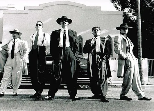 VLC Man: La extravagancia del zoot suit | Viste la Calle