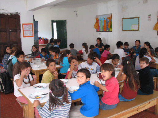 Niños comiendo en la escuela - Imagui