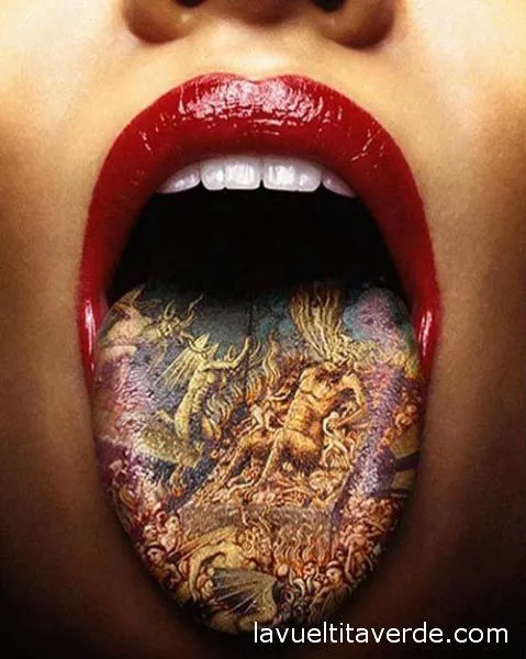 La vueltita verde: Los 5 Tatuajes mas raros del mundo ( en la lengua )