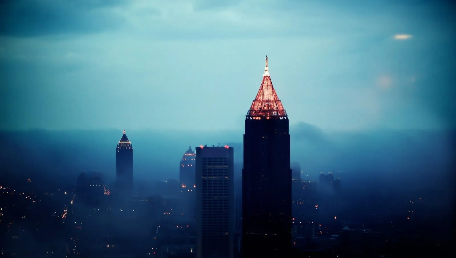 Wallpaper-city night- ciudad de noche luz con niebla | Fondos de ... Wallpaper-city night- ciudad de noche luz con niebla | Fondos de ...