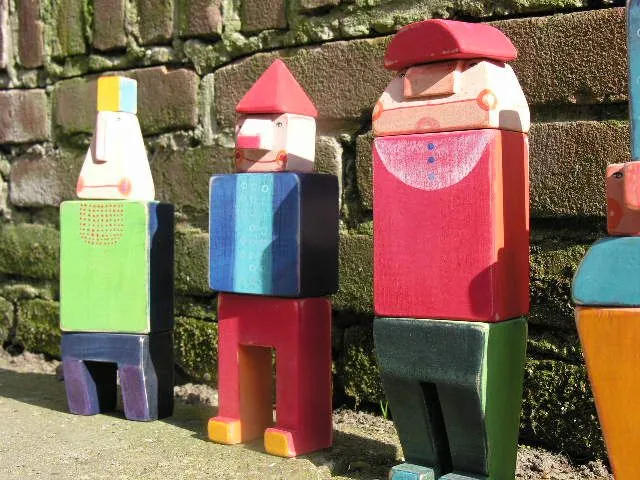 Muñeco de figuras geometricas - Imagui