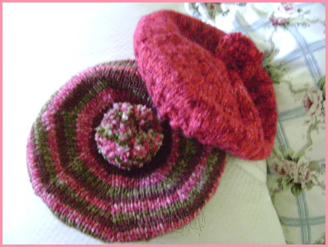 Weaving Dreams: Boinas a Dos agujas
