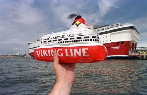 Witty souvenirs replace wonders of the world | Flickr Blog Witty souvenirs replace wonders of the world | Flickr Blog