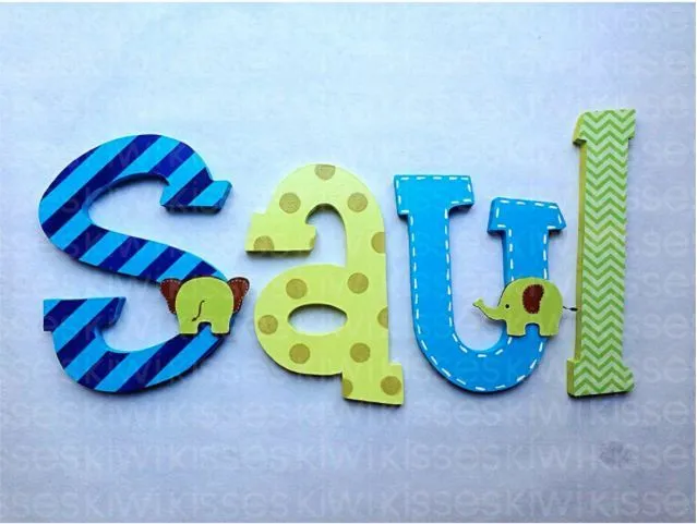 Wood decor letters / Letras de madera para decorar ! http://on.fb ...