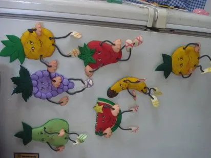 Imanes de frutas para la nevera en foami - Imagui