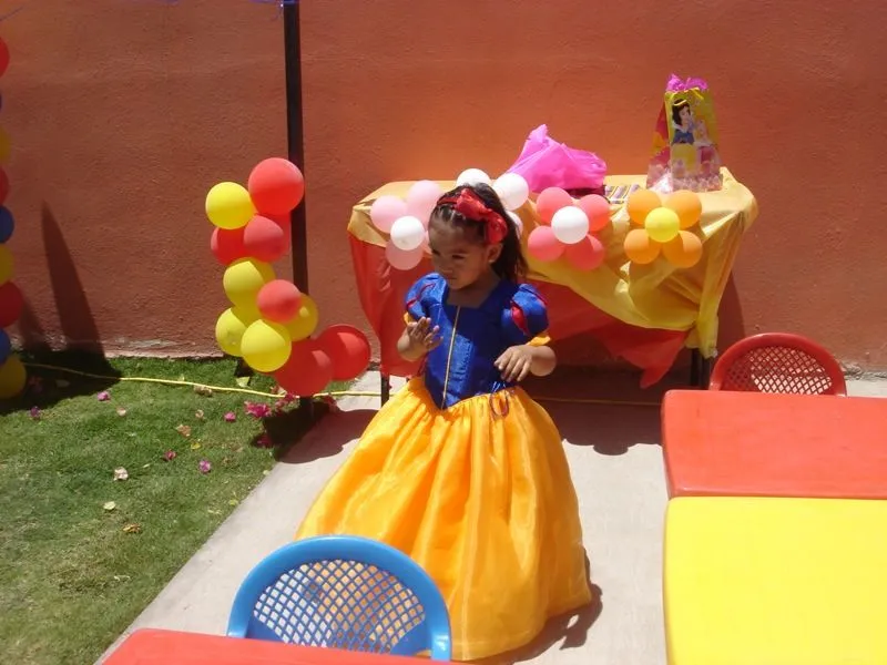 Ximena Paola Zetina López: Cumpliendo 3 Años (19 de abril de 2009)