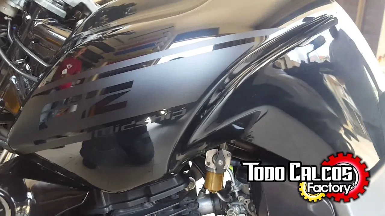 Yamaha FZ 16 Calcomanias MATE sobre Tanque Brillante - YouTube Yamaha FZ 16 Calcomanias MATE sobre Tanque Brillante - YouTube