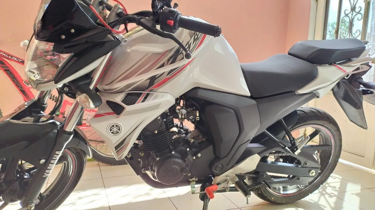 Yamaha fz s 2.0 ¿Que stickers le ponemos? - YouTube Yamaha fz s 2.0 ¿Que stickers le ponemos? - YouTube
