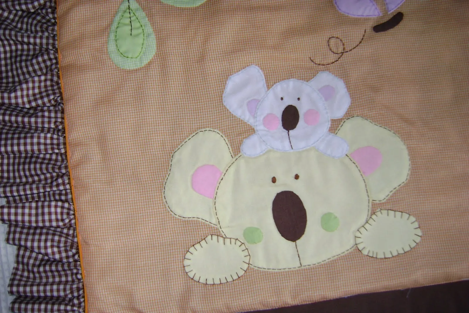 YUDY MORA LABORES: MAS BORDADOS PARA EL CUARTO DEL BEBE YUDY MORA LABORES: MAS BORDADOS PARA EL CUARTO DEL BEBE