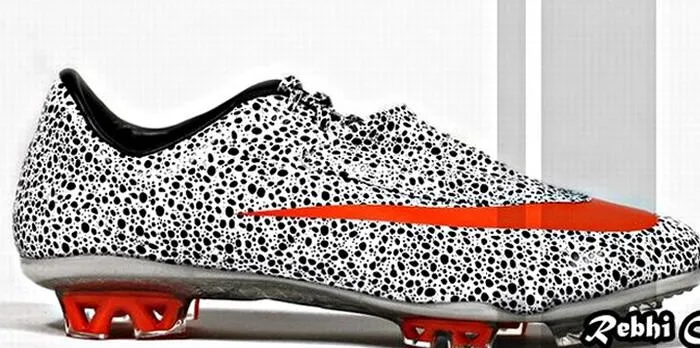 Nuevas zapatillas de Cristiano Ronaldo 2010-2011 | Calzado para ti Nuevas zapatillas de Cristiano Ronaldo 2010-2011 | Calzado para ti