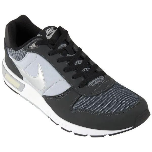 Zapatillas negras NIKE Nightgazer para hombre 2015 | Moda Deportiva