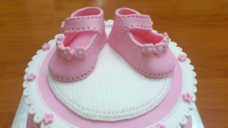 Zapatitos bebe fondant. | Mis Modelados | Pinterest Zapatitos bebe fondant. | Mis Modelados | Pinterest