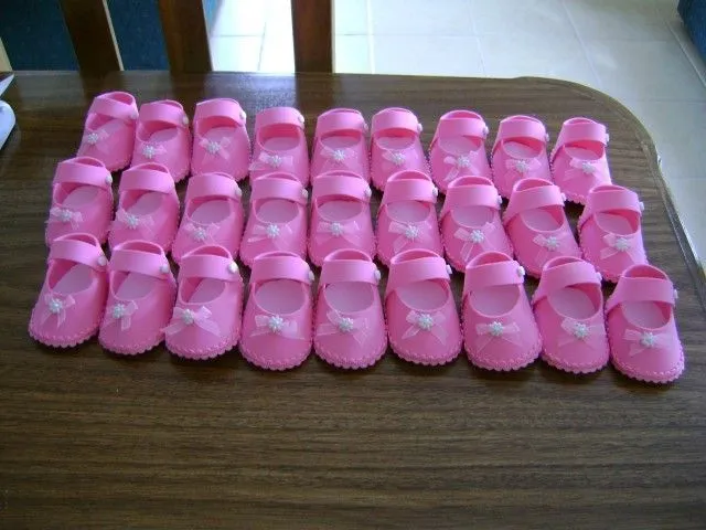 Zapatitos de bebe en goma eva | Gomma crepla | Pinterest ...