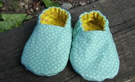 Como hacer zapatitos de bebé tela - Imagui