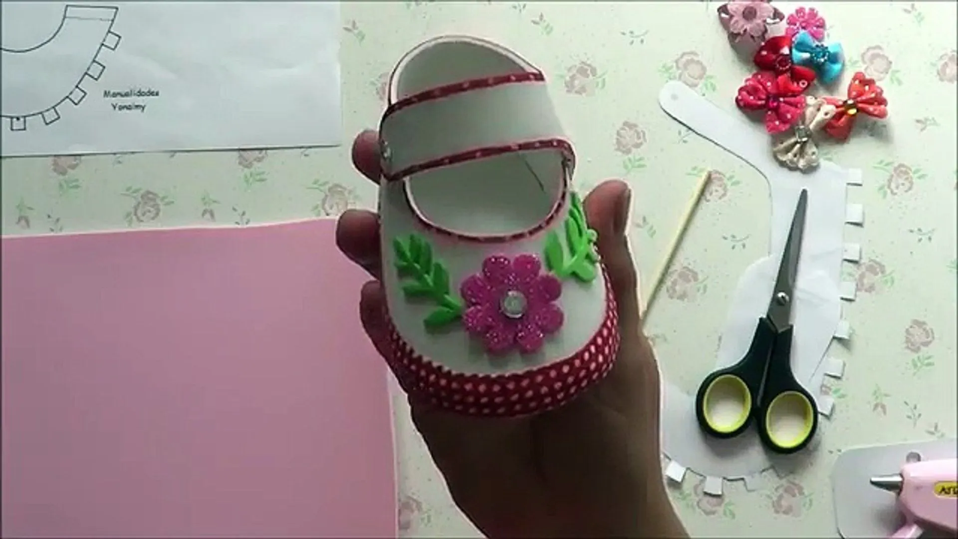 ZAPATITOS DE NIÑA PARA BABY SHOWER CON FOAMY O GOMA EVA .─影片 Dailymotion ZAPATITOS DE NIÑA PARA BABY SHOWER CON FOAMY O GOMA EVA .─影片 Dailymotion