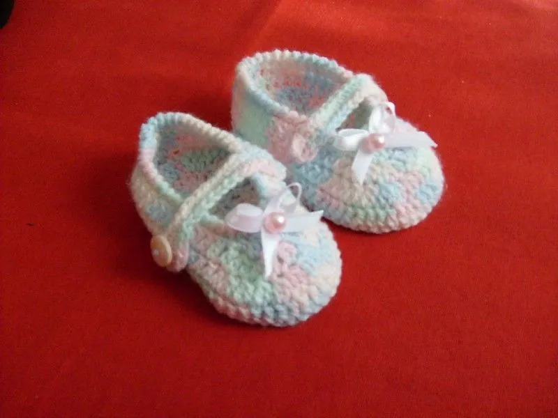 zapatitos tejidos a crochet para bebe de unos 6 a 9 meses zapatitos tejidos a crochet para bebe de unos 6 a 9 meses