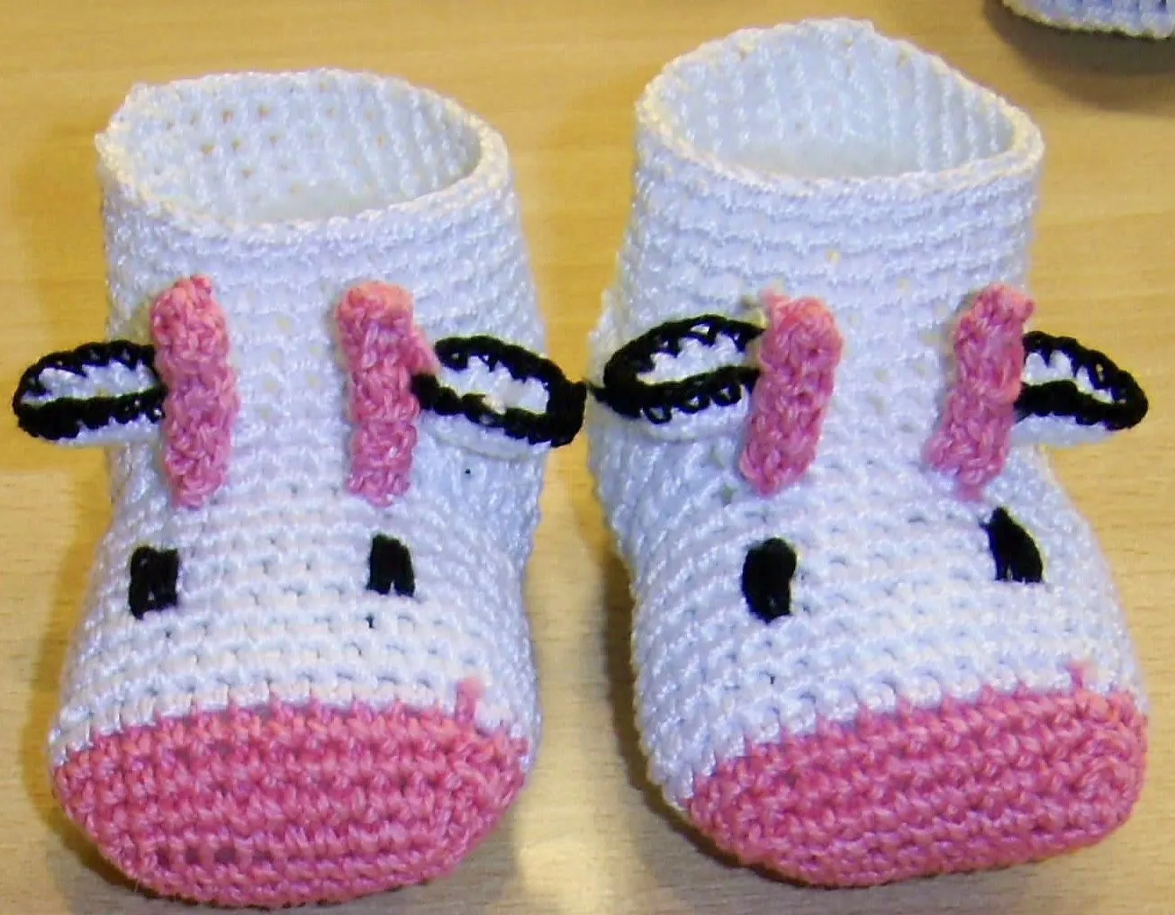 Zapatitos tejidos con gancho - Imagui