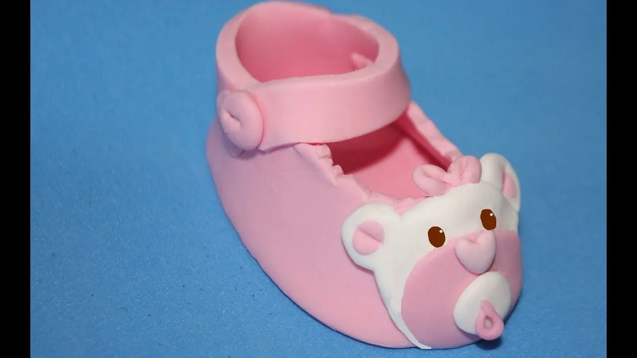 Zapato de bebé para tartas de fondant. Baby shoe cake topper - YouTube Zapato de bebé para tartas de fondant. Baby shoe cake topper - YouTube