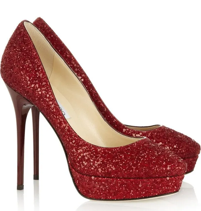 Zapatos rojos para novias: brillo, modernidad y estilo Zapatos rojos para novias: brillo, modernidad y estilo