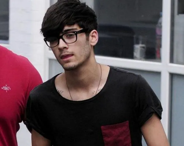 Zayn Malik y sus gafas de moderno