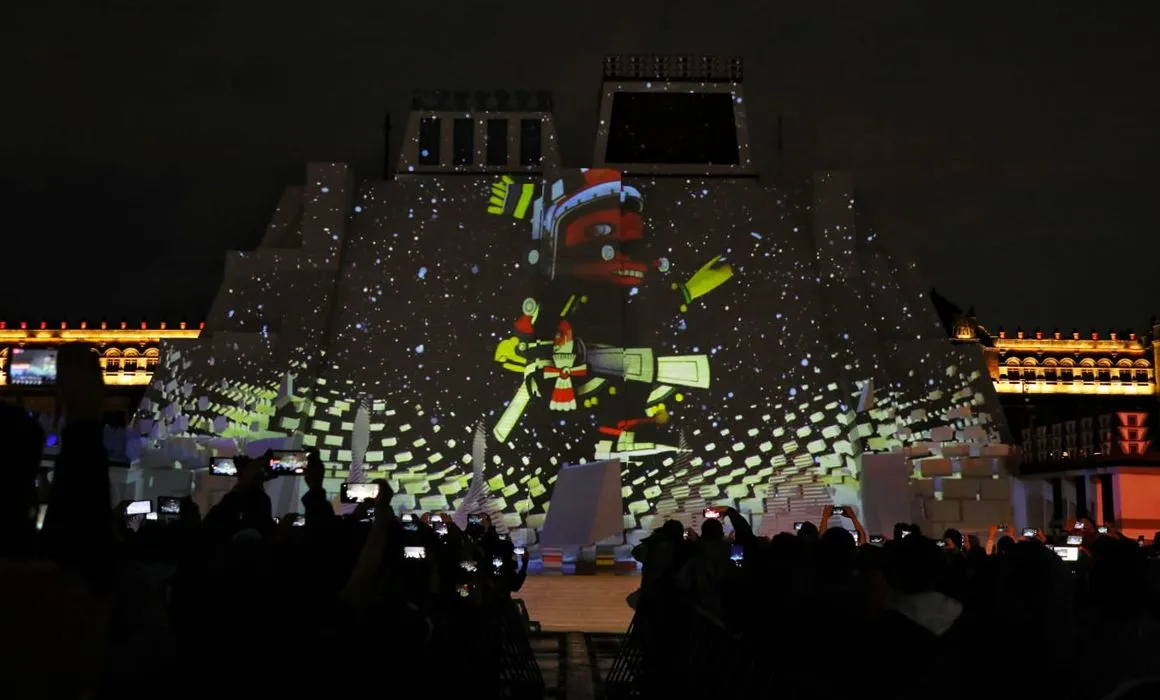 Zócalo tiene Memoria Luminosa en maqueta monumental de Huey Teocalli Zócalo tiene Memoria Luminosa en maqueta monumental de Huey Teocalli
