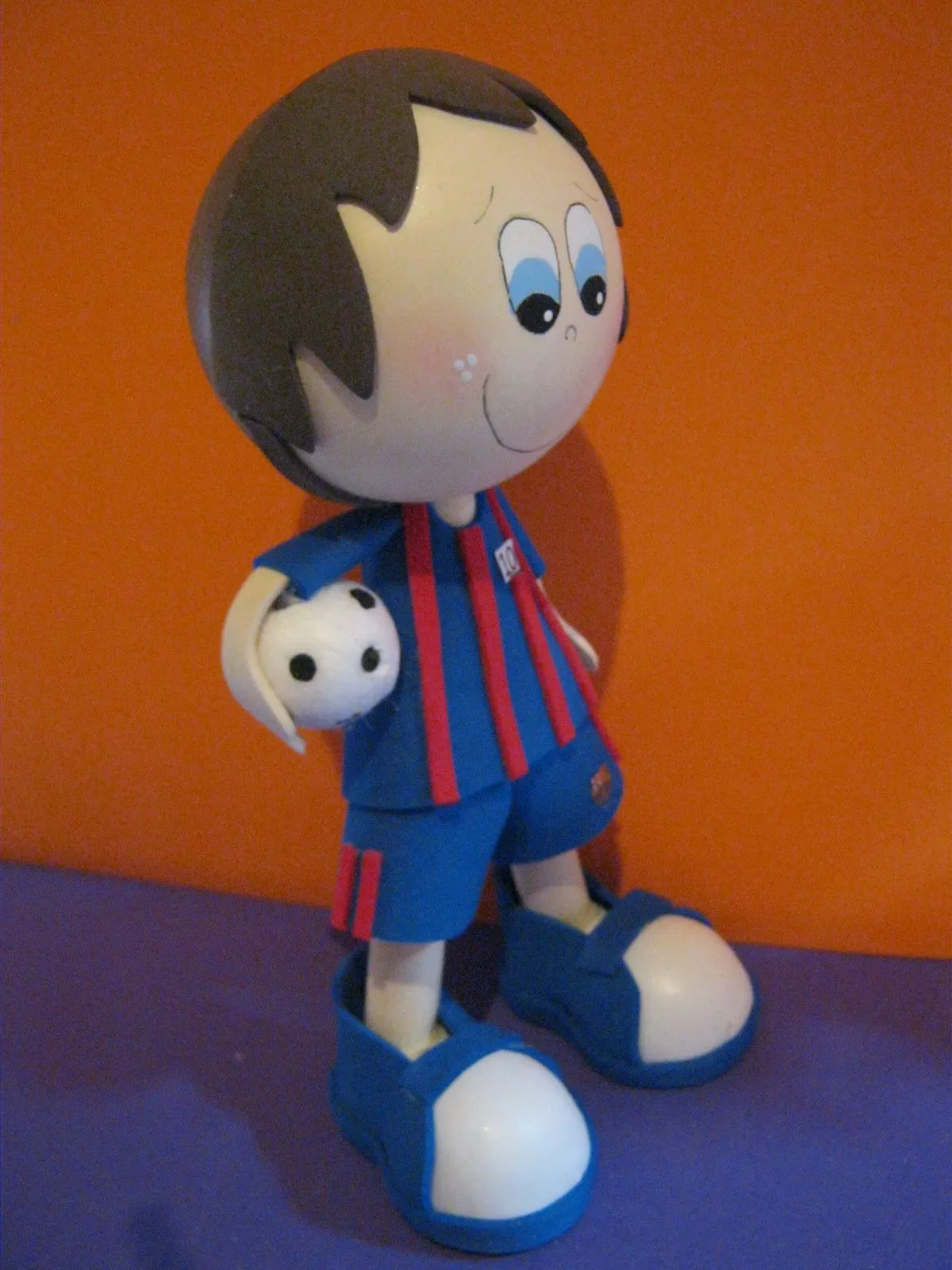 ZONA PURPURA: Fofucho Futbolista Messi FC Barcelona España ARTFOAMICOL ZONA PURPURA: Fofucho Futbolista Messi FC Barcelona España ARTFOAMICOL