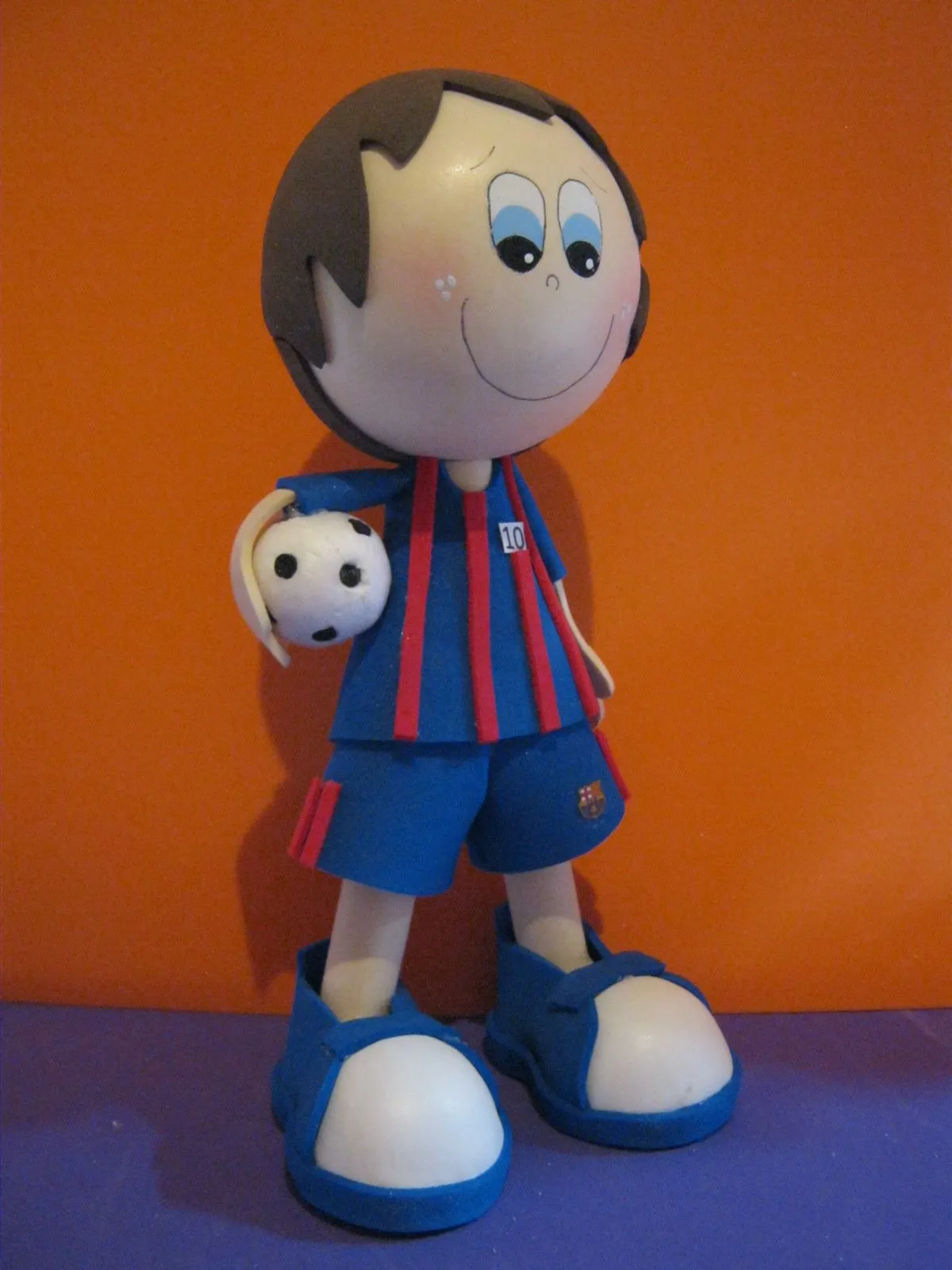 ZONA PURPURA: Fofucho Futbolista Messi FC Barcelona España ARTFOAMICOL ZONA PURPURA: Fofucho Futbolista Messi FC Barcelona España ARTFOAMICOL