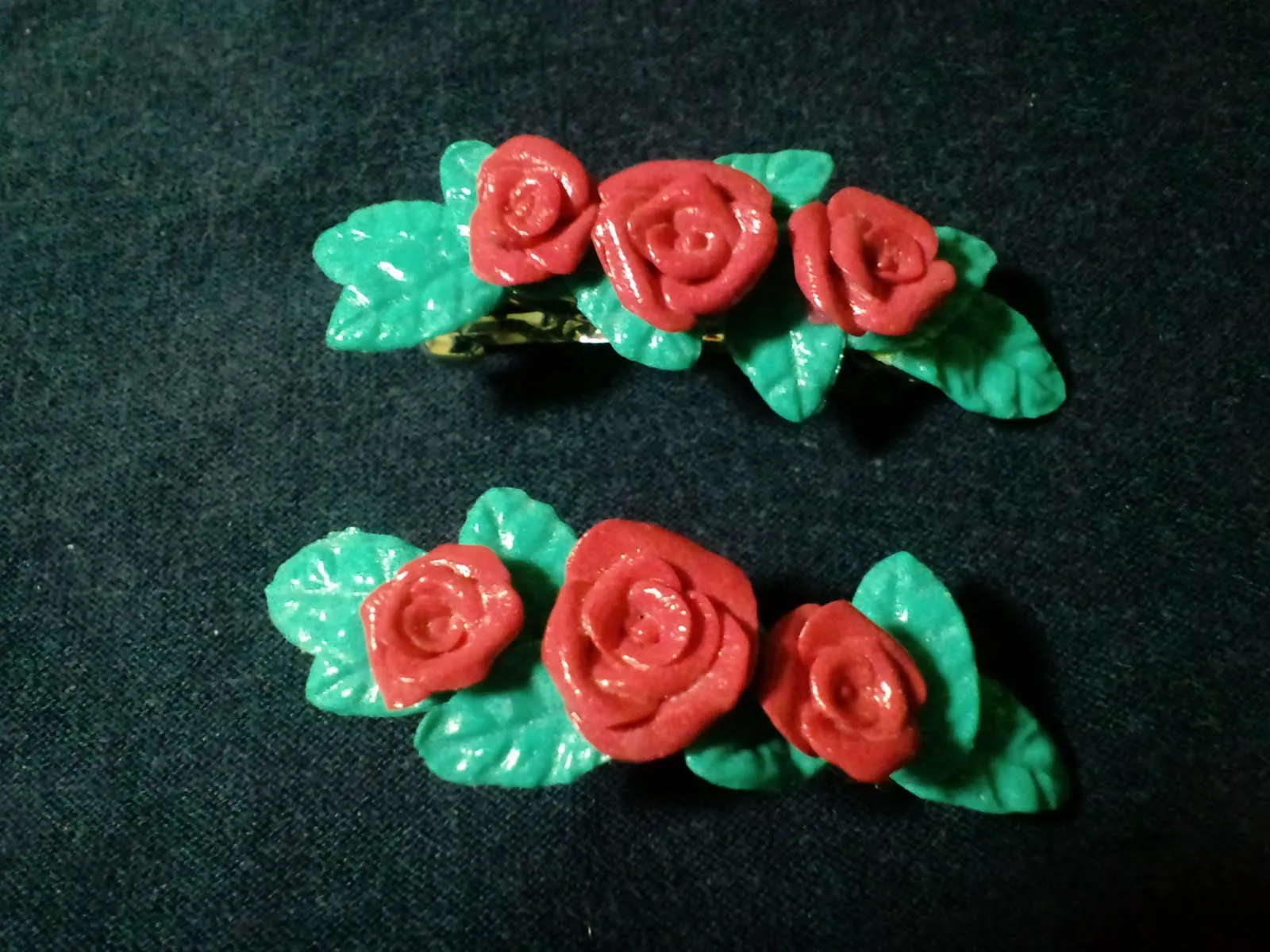 Zory: Broches en porcelana fria